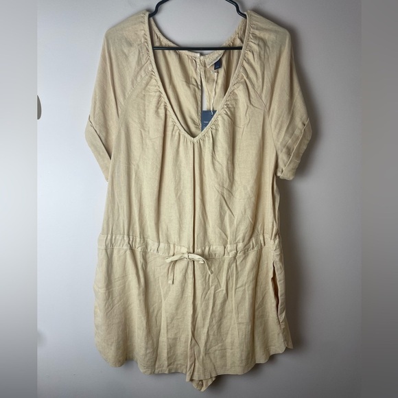 Universal Thread Women's Tan V-neck Romper Size Large - Picture 1 of 8